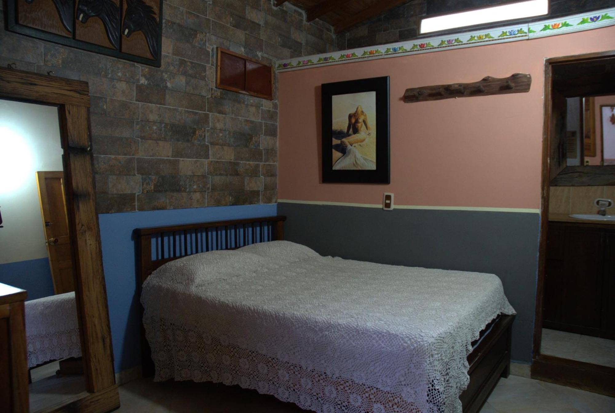 Hotel Atenas Jerico Bagian luar foto