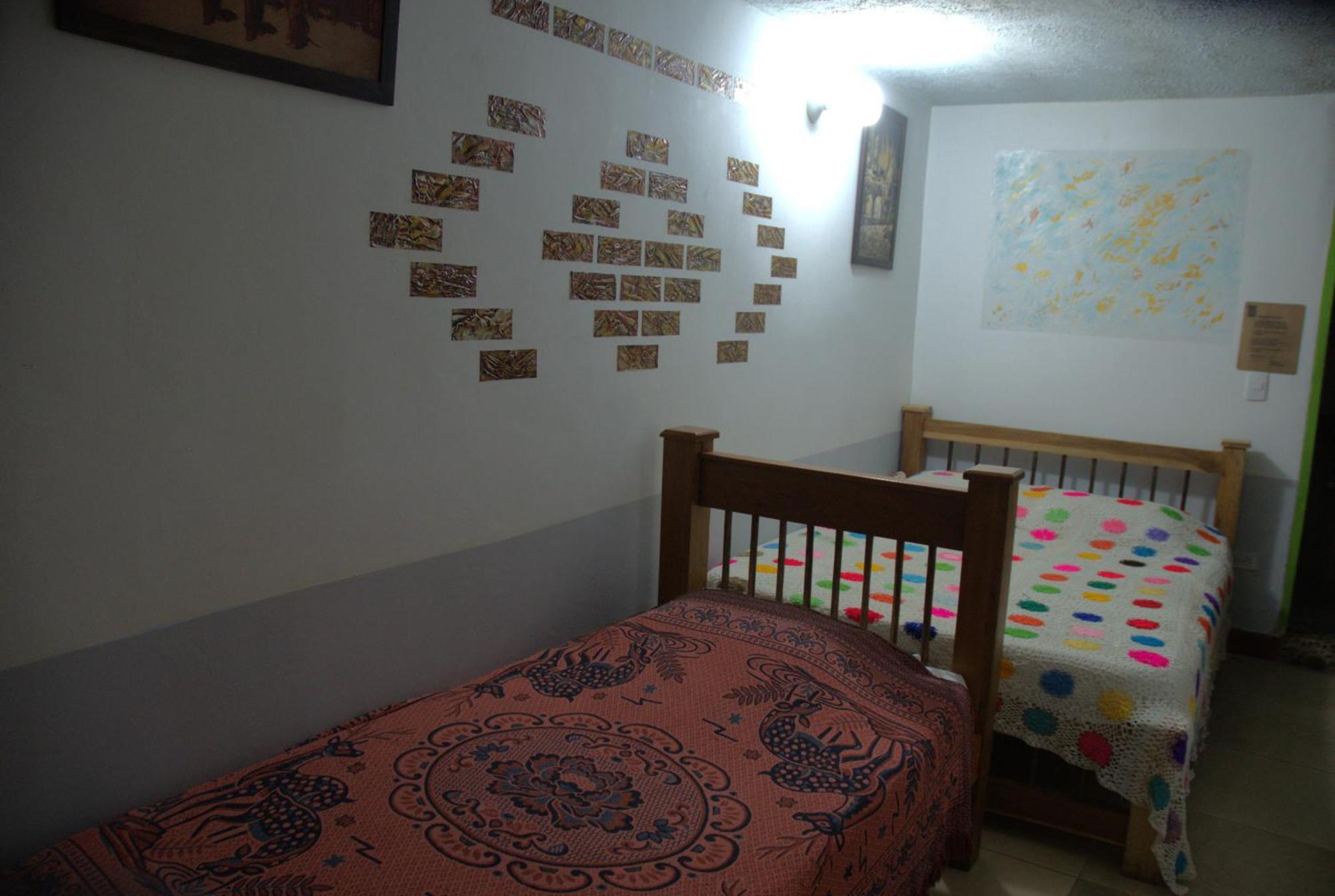 Hotel Atenas Jerico Bagian luar foto