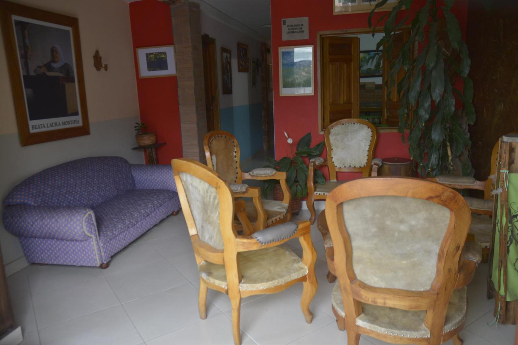 Hotel Atenas Jerico Bagian luar foto