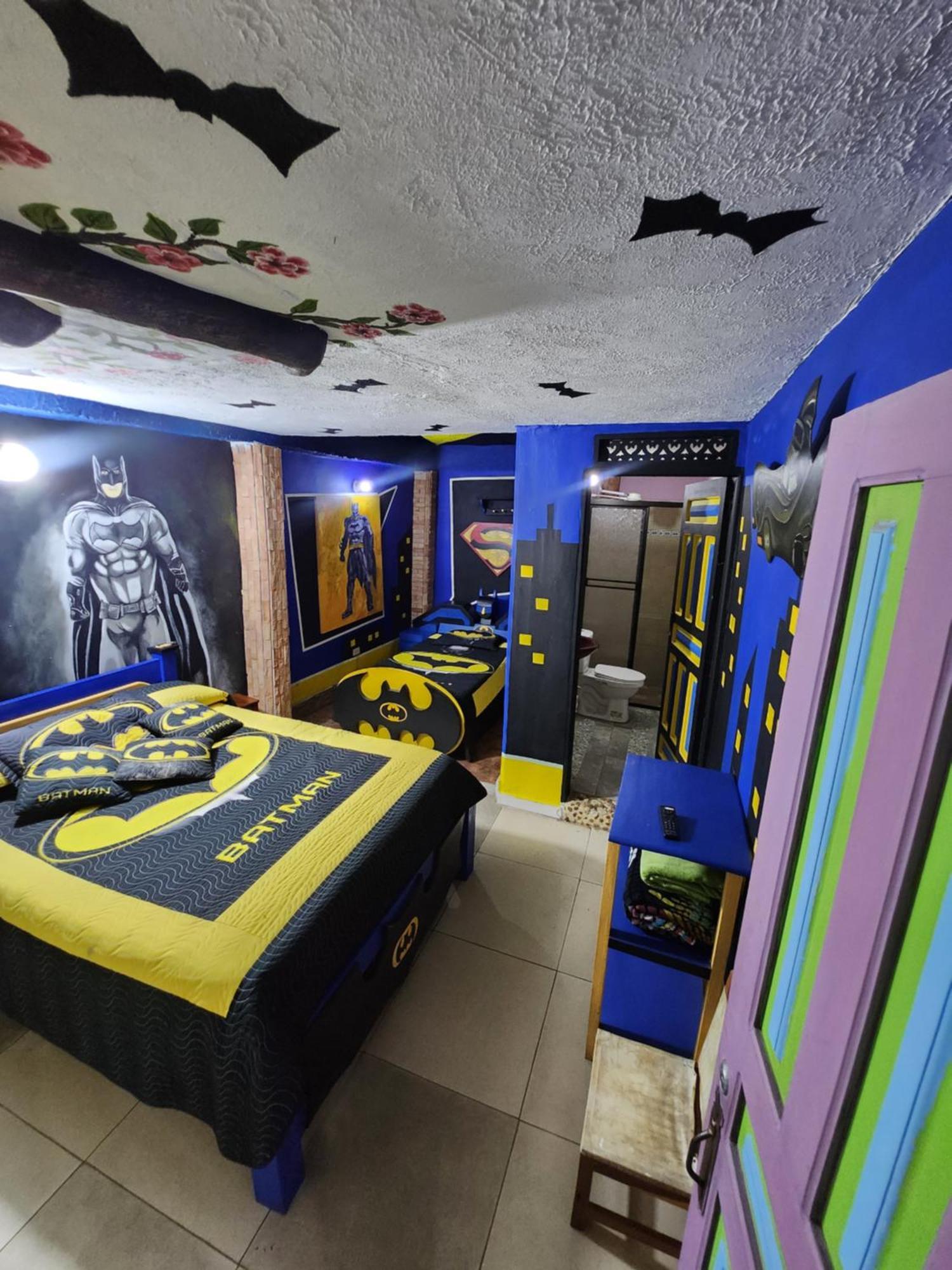 Hotel Atenas Jerico Bagian luar foto