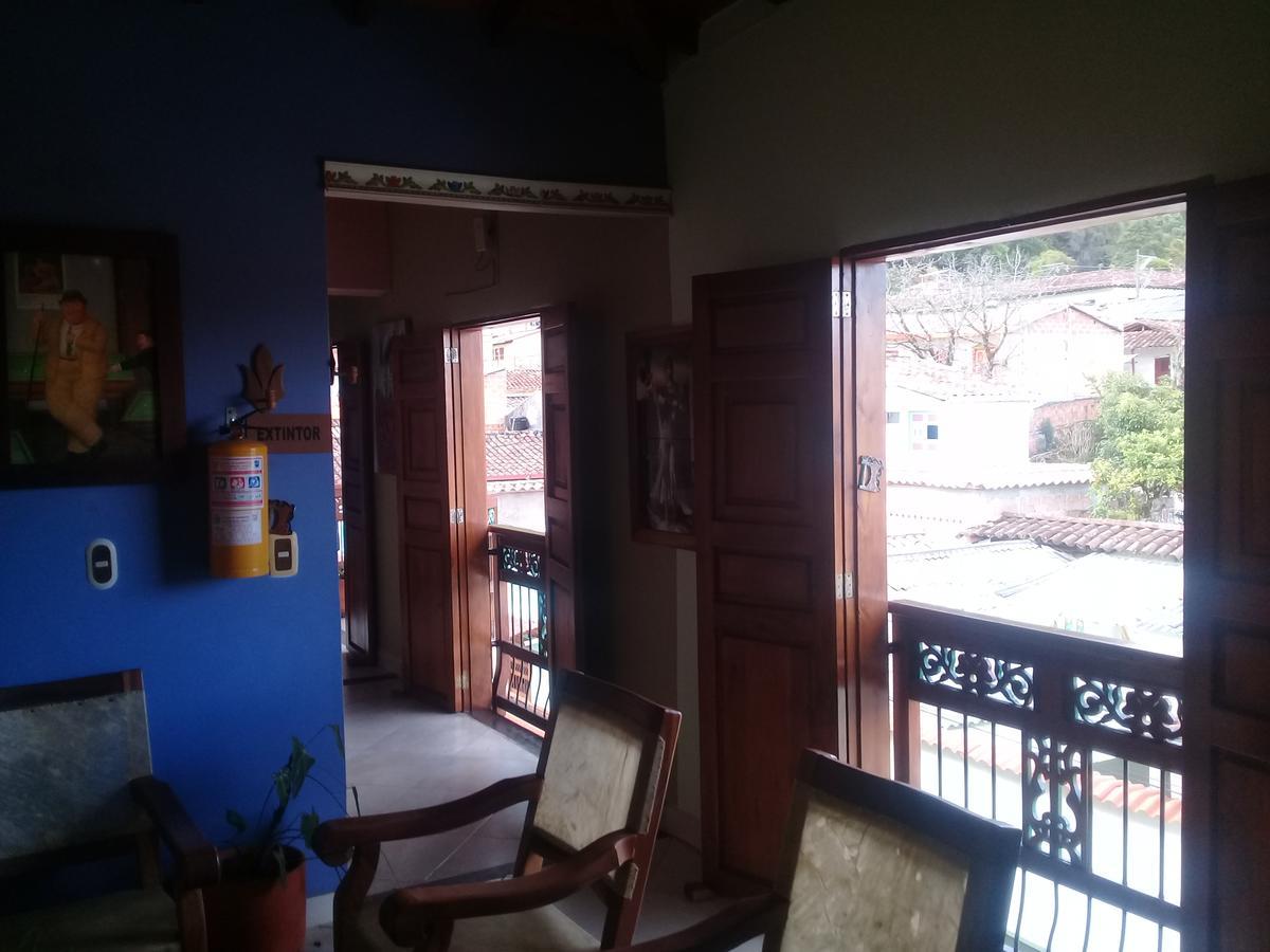 Hotel Atenas Jerico Bagian luar foto
