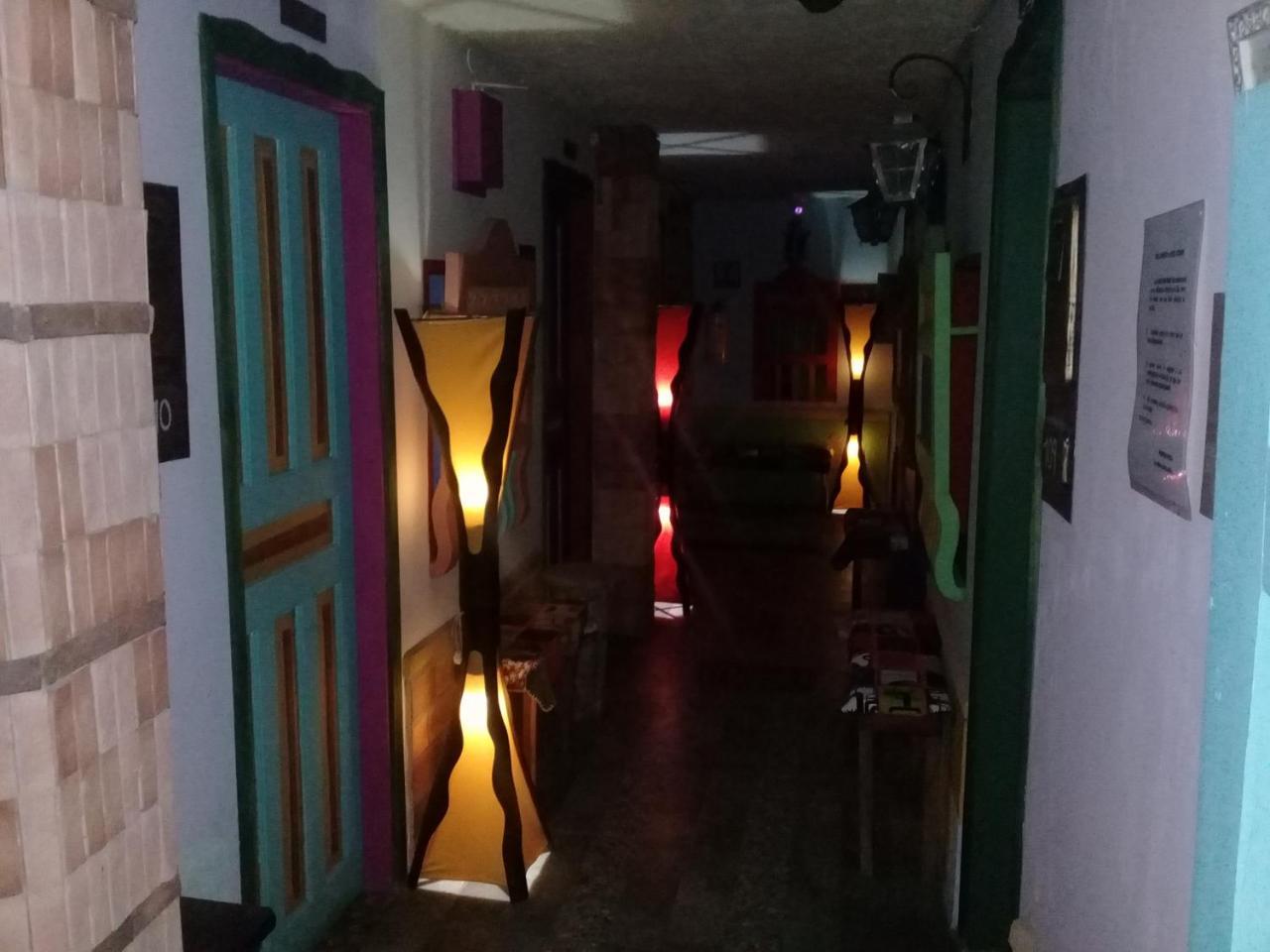 Hotel Atenas Jerico Bagian luar foto